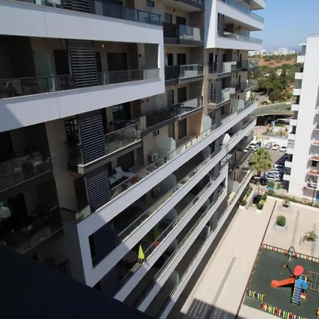 Modern Rocha Prime Flat *