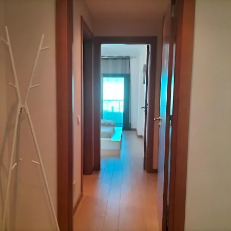 Modern Rocha Prime Flat