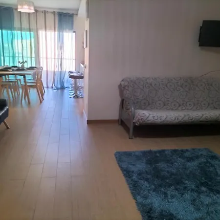 Modern Rocha Prime Flat *